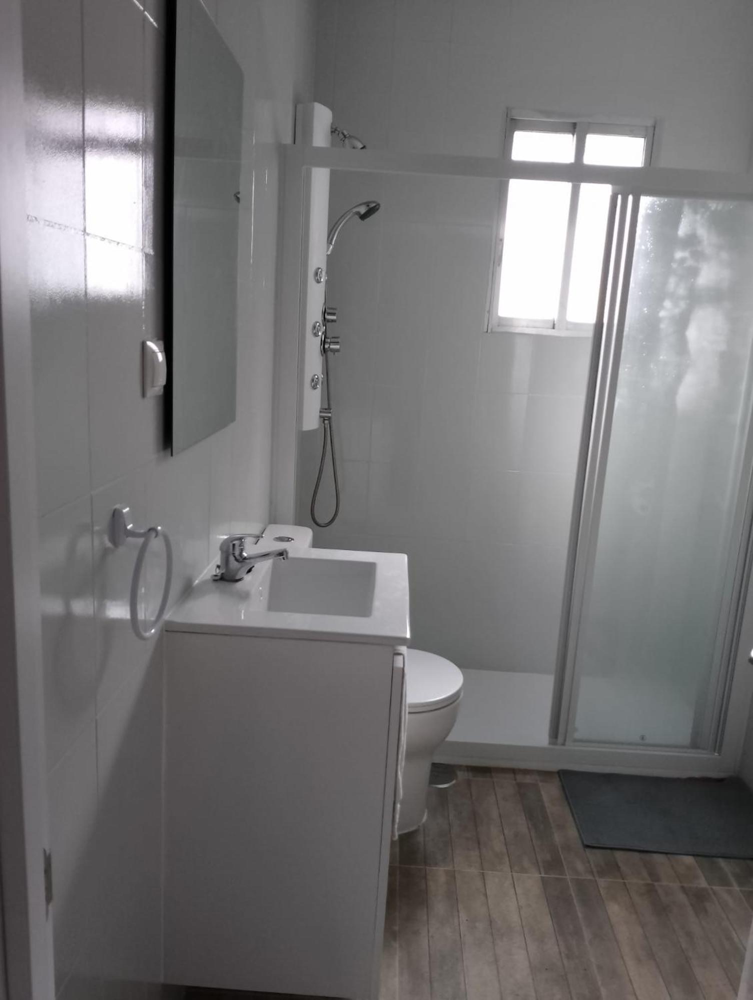 Habitacion En Piso Compartido Madrid Exterior photo